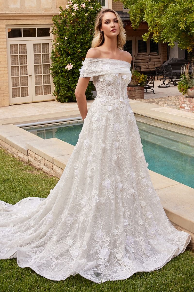 Strapless Wedding Ball Gown 10 / Off White Strapless Wedding Ball Gown 10 / Off White