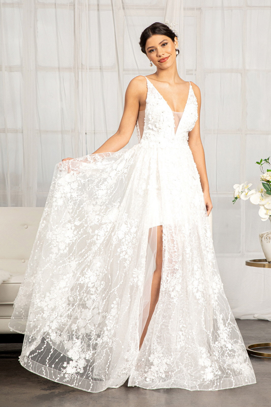 Floral 3D Applique Embellished Mesh V-Neck Wedding Dress 3XL / White Floral 3D Applique Embellished Mesh V-Neck Wedding Dress 3XL / White