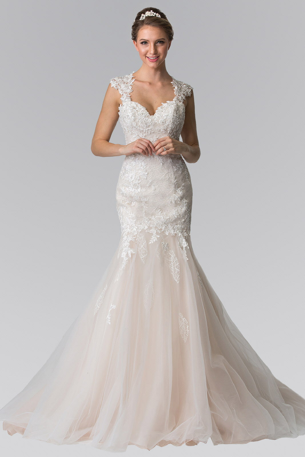 Lace Embellished Long Mermaid Style Wedding Dress Lace Embellished Long Mermaid Style Wedding Dress