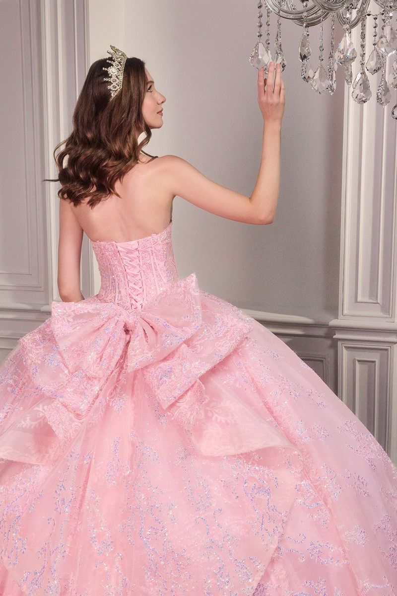 Regal Beaded Tulle Ball Gown with Sweetheart Neckline & Lace Appliqué