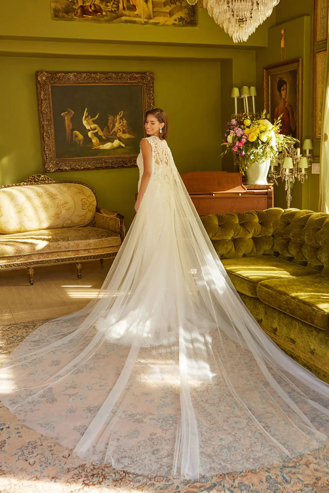 Wedding Dress With Corset, V-Neck And Bodice With Thin Straps, Trumpet Cut