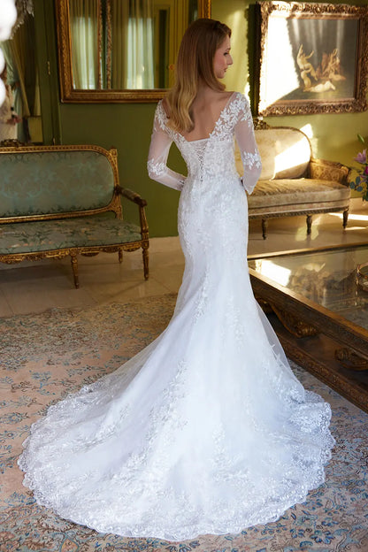 Mermaid Silhouette Dress Decorated with Beads and Embroidery