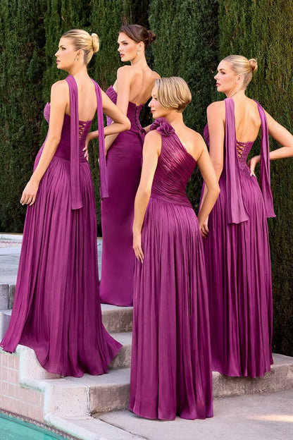 Fitted Dress With Sweetheart Neckline And Pleated Details In Shimmering Chiffon