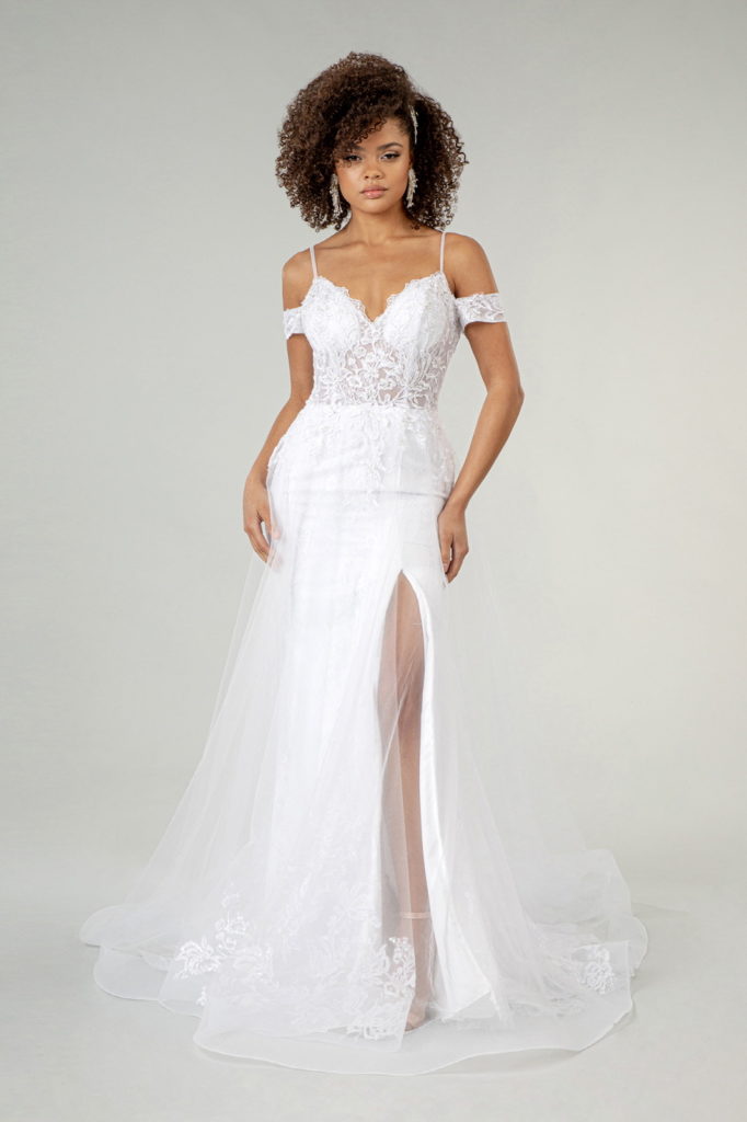 Sweethearted Embroidered Spaghetti Strap Wedding Gown w/ Lace Lining M / White Sweethearted Embroidered Spaghetti Strap Wedding Gown w/ Lace Lining M / White