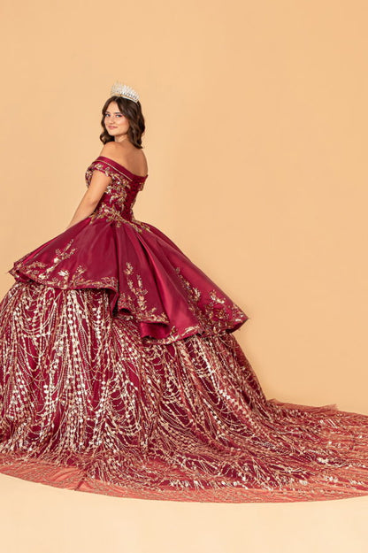 قبالة الكتف ثوب الكرة الساتان Quinceanera مزين بالتطريز الذهب 