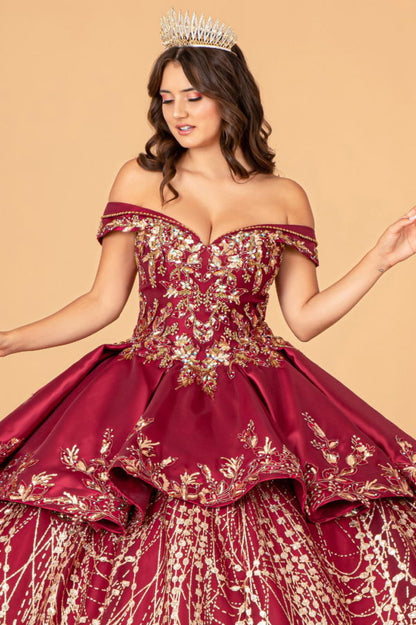 قبالة الكتف ثوب الكرة الساتان Quinceanera مزين بالتطريز الذهب 