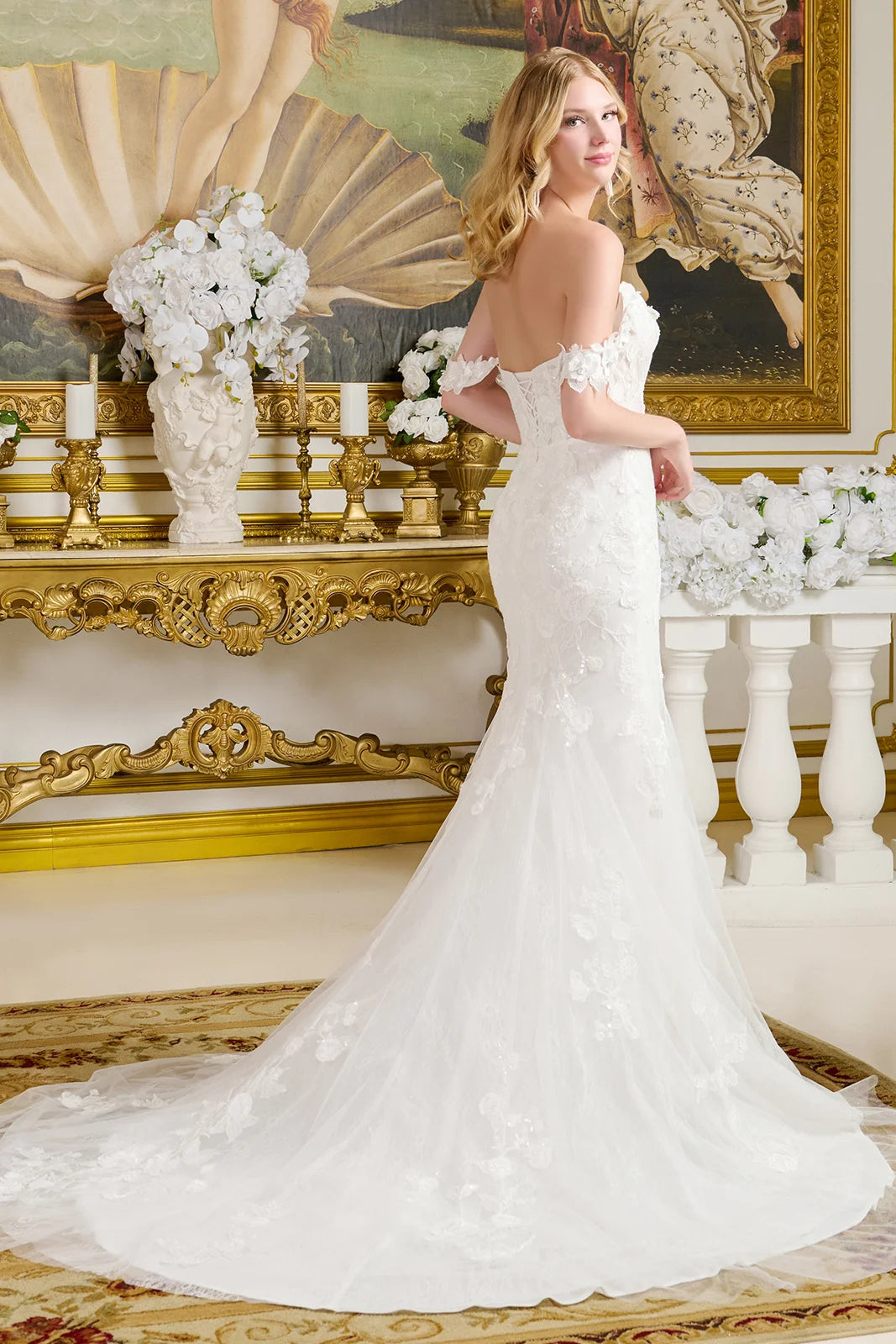 Fitted Wedding Gown V-Neckline And Off-The-Shoulder Straps A Lace-Up Bodice