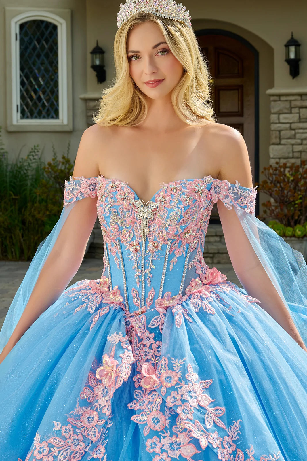 Off Shoulder Straps 3d Butterfly Applique Ball Gown Train Wedding Dress With Layers