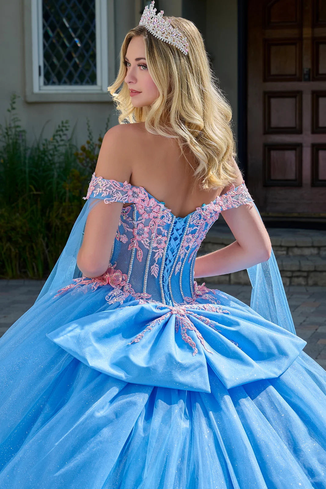 Off Shoulder Straps 3d Butterfly Applique Ball Gown Train Wedding Dress With Layers
