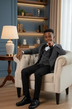 "London" Kids Tuxedo (5-Piece Set)