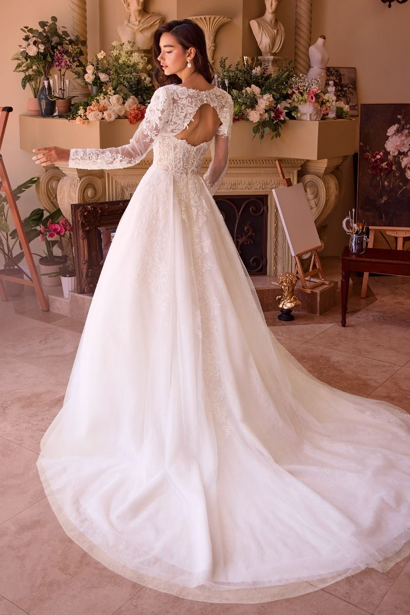 STRAPLESS WEDDING BALL GOWN & LACE BOLERO OFF White / 12 STRAPLESS WEDDING BALL GOWN & LACE BOLERO OFF White / 12