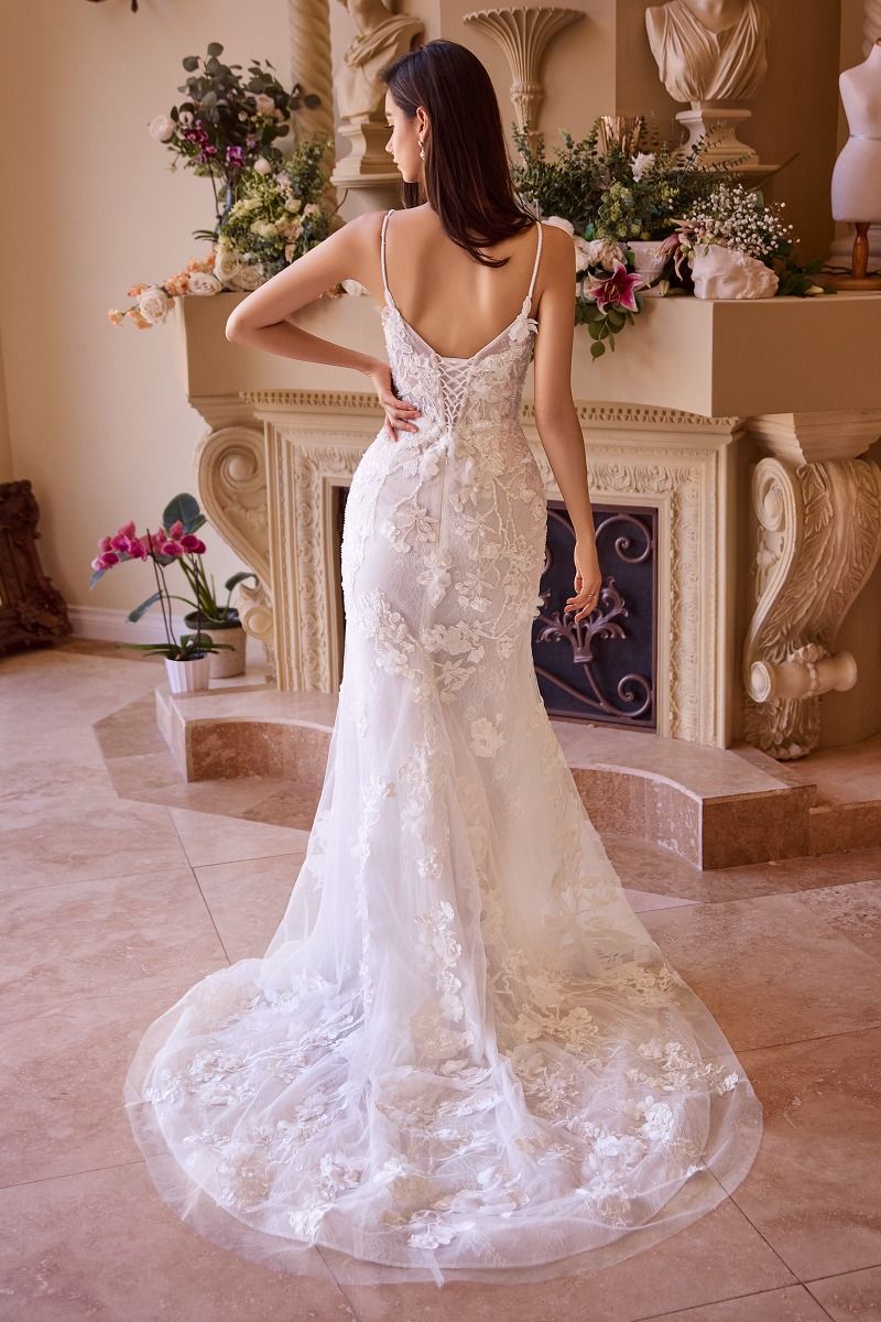 Fitted Lace Wedding Gown 16 / Off White Fitted Lace Wedding Gown 16 / Off White