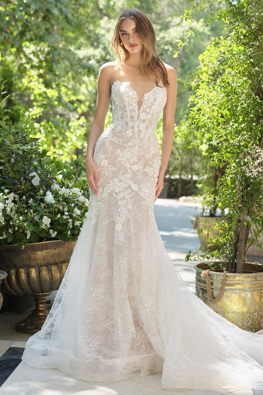 Fitted Mermaid Gown A Strapless Neckline And Embellished Lace Bodice