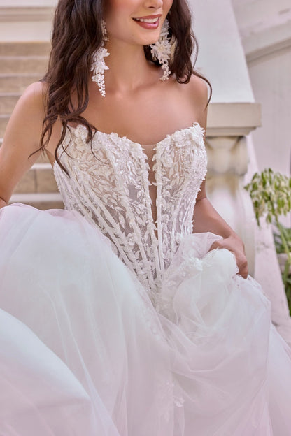 Leaf Motif Layered Tulle Wedding Ball Gown